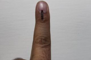 800px-fingerwithelectionink 800px-fingerwithelectionink
